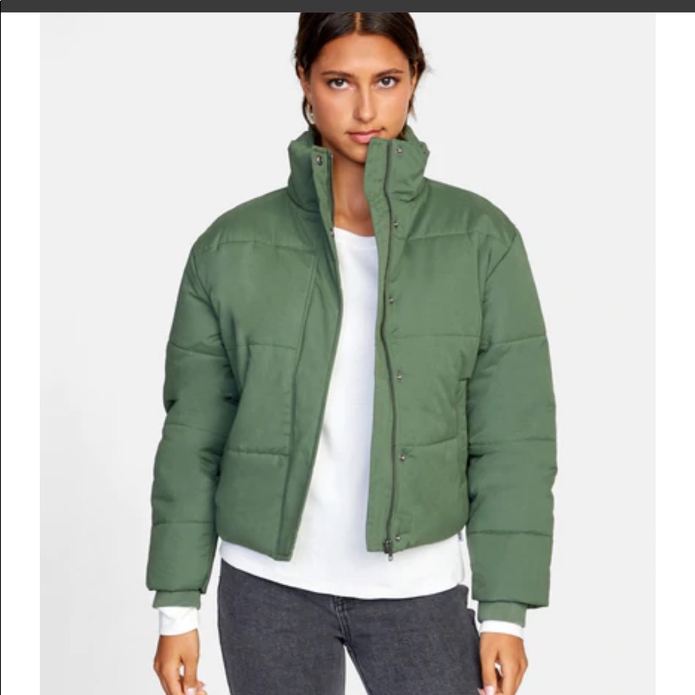 RVCA Eezeh Puffer Jacket. Size Small